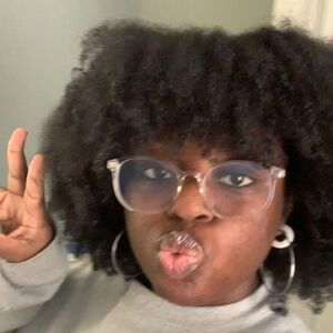 Meet your Posher, Nancy